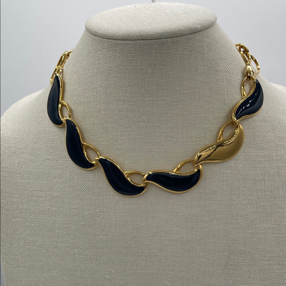 4.15.26-16 Napier Gold-Tone Necklace with Navy Blue Enamel Wave Links 8”